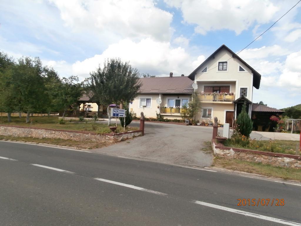 Rooms "Dragica" Otocac Exterior photo